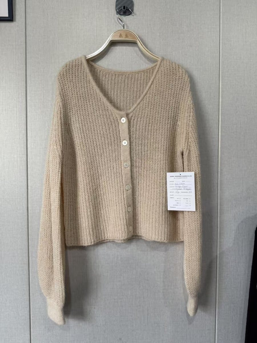 Beige rib cropped cardigan with puff sleeves, style DS26-TT09043, from the Knitwear World sample collection
