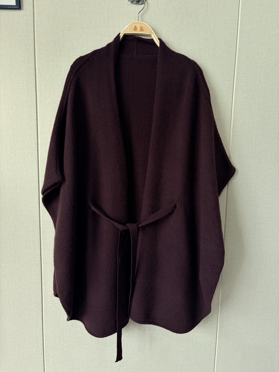 Burgundy belted wrap cardigan, style DS26-K10009, from the Knitwear World sample collection