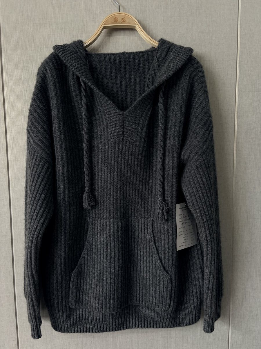 Charcoal cashmere-blend hoodie with kangaroo pocket, style DS26-03008, from the Knitwear World sample collection