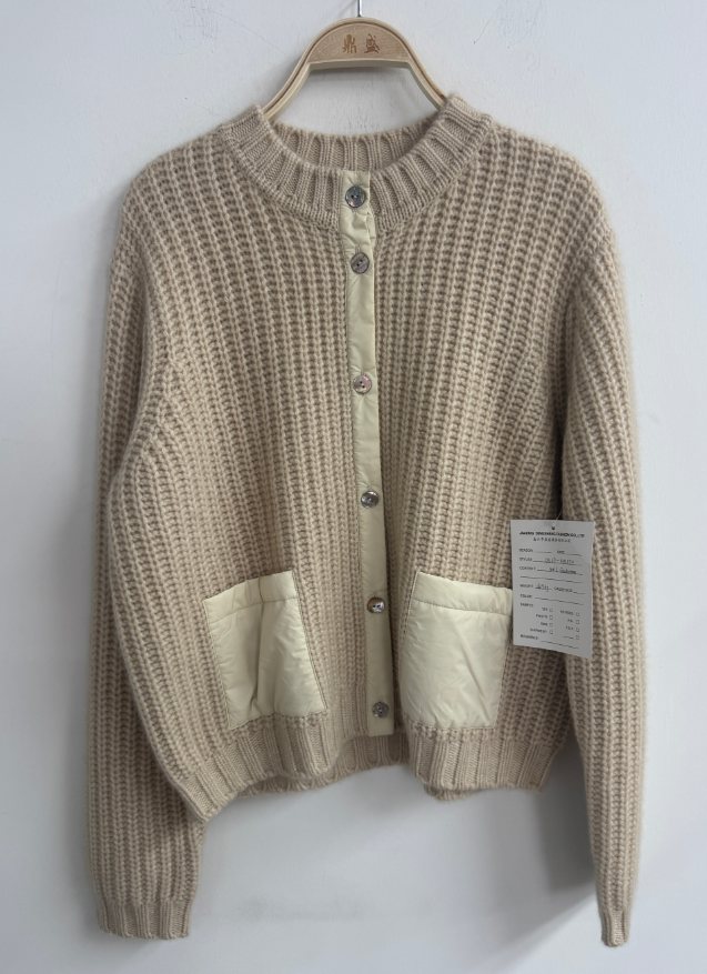 Chunky rib cashmere cardigan with patch pockets, style DS27-K01050, from the Knitwear World sample collection