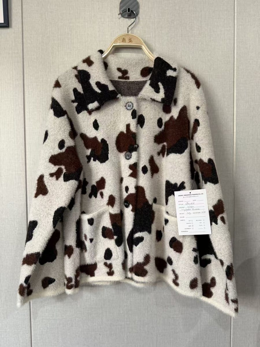 Cow-print intarsia collared cardigan with pockets, style DS27-VT550W26, from the Knitwear World sample collection