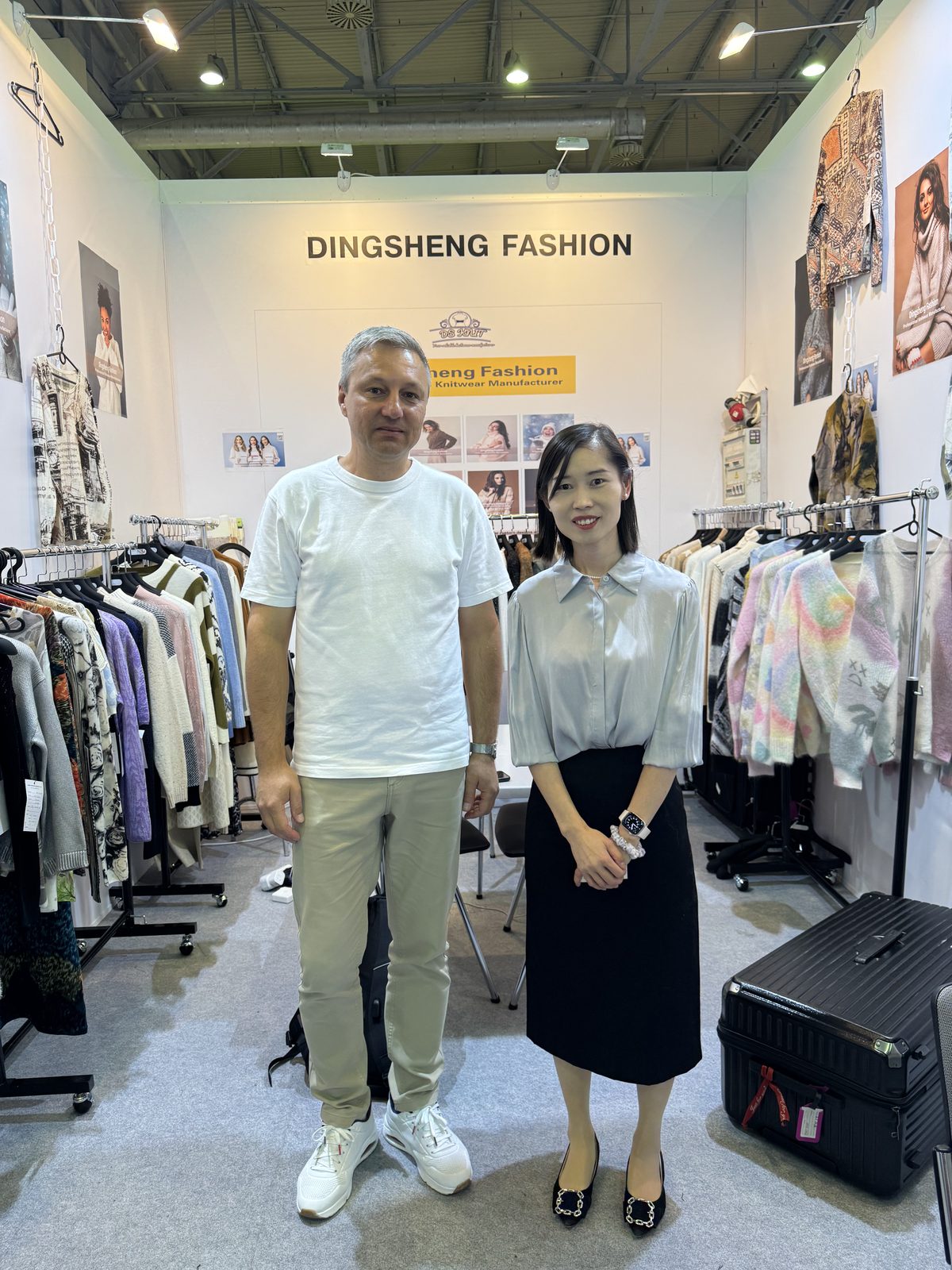 Marcia Lee with a buyer at CPM Moscow