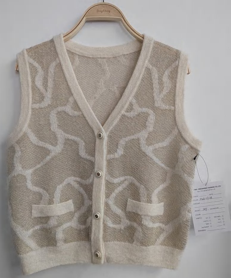 Cream V-neck textured sweater vest, style DS26-07038, from the Knitwear World sample collection