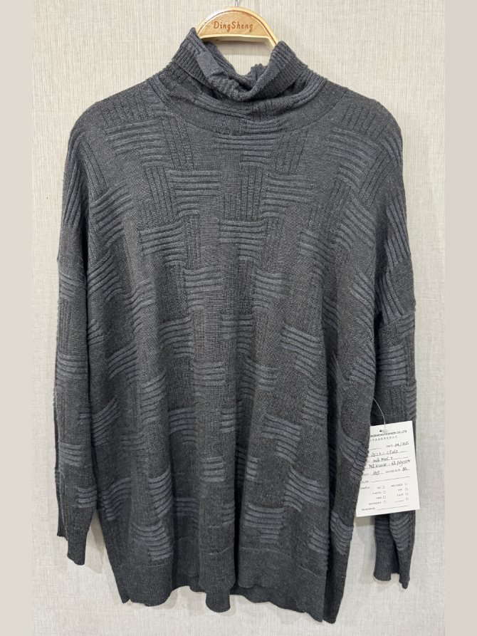 Grey basketweave turtleneck pullover, style DS25-CT063, from the Knitwear World sample collection