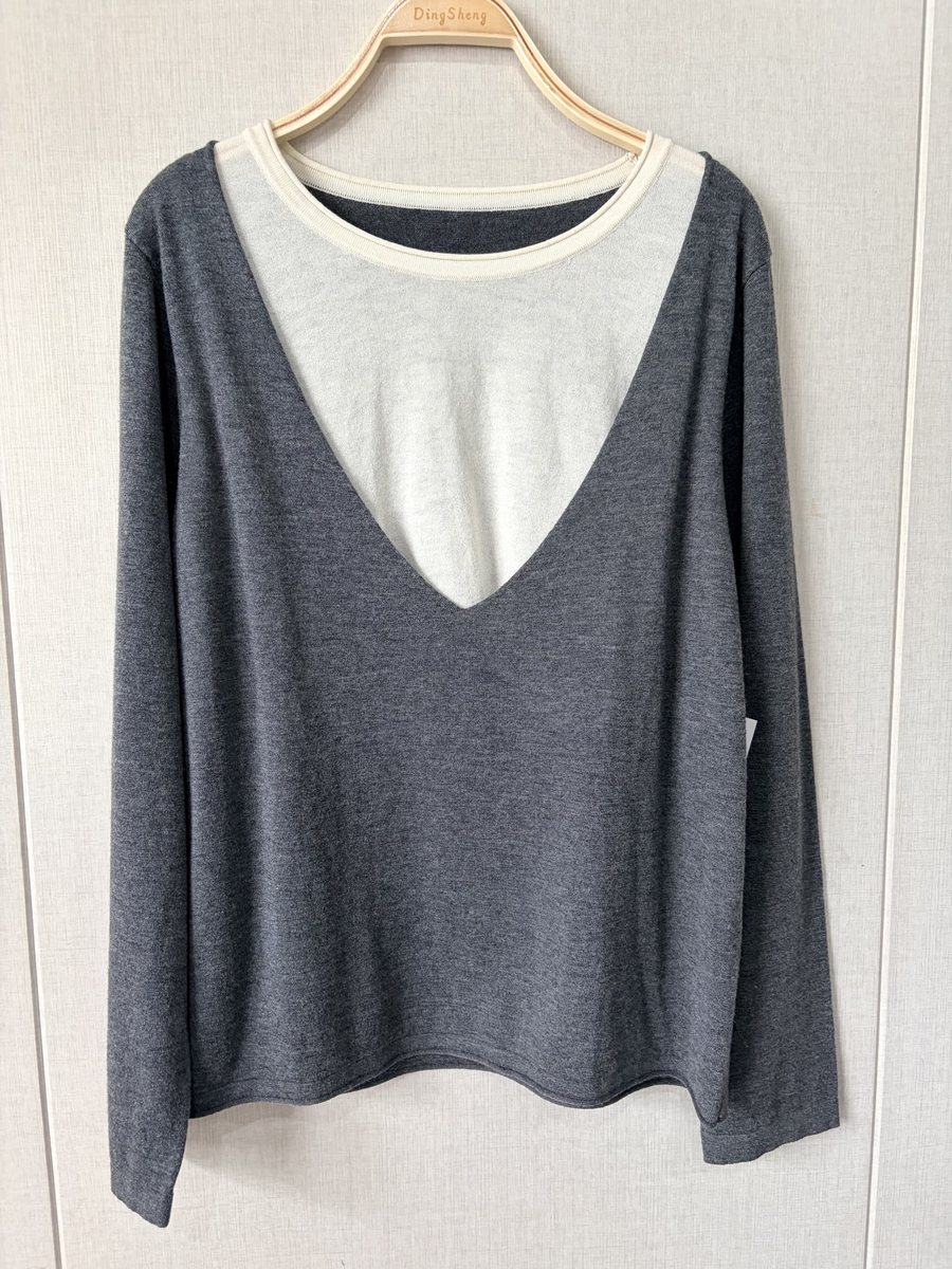Grey layered-look V-neck pullover, style DS27-K06003, from the Knitwear World sample collection