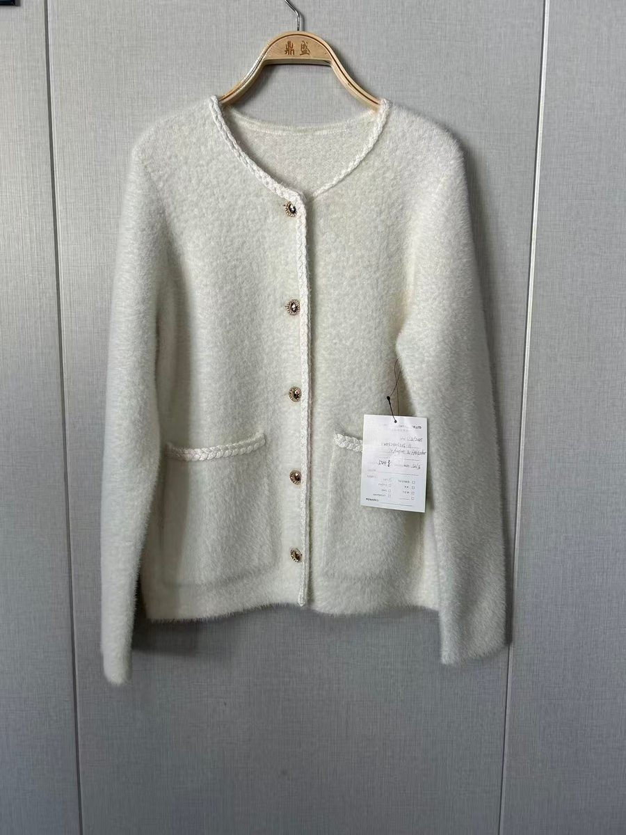 Ivory faux-mink cardigan with pockets and gold buttons, style FWDS2403505-A, from the Knitwear World sample collection