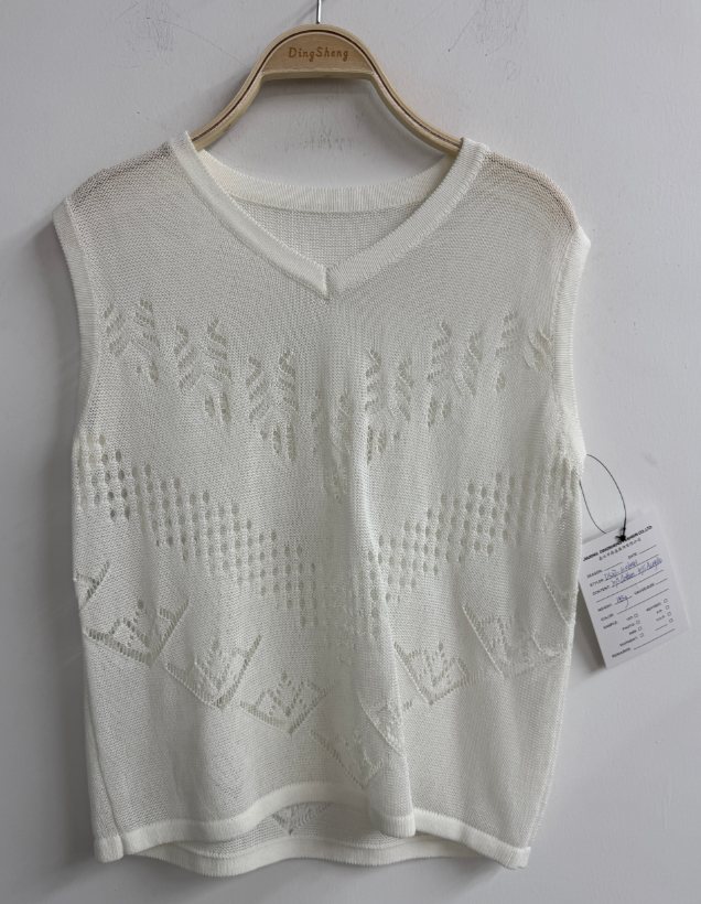 Ivory pointelle V-neck knit vest, style DS27-K06041, from the Knitwear World sample collection