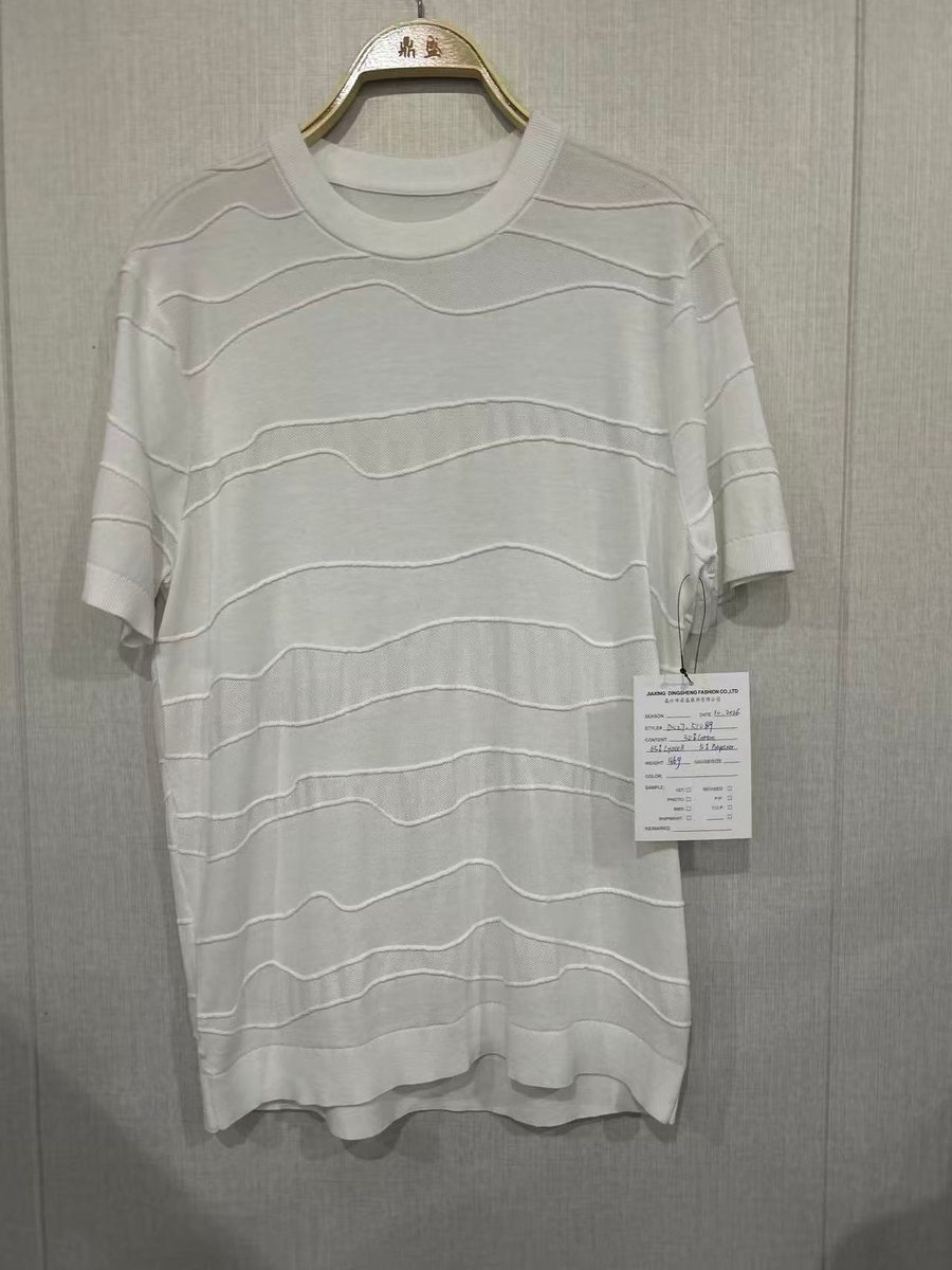 Ivory short-sleeve knit tee with raised wave stripes, style DS27-K1089, from the Knitwear World sample collection