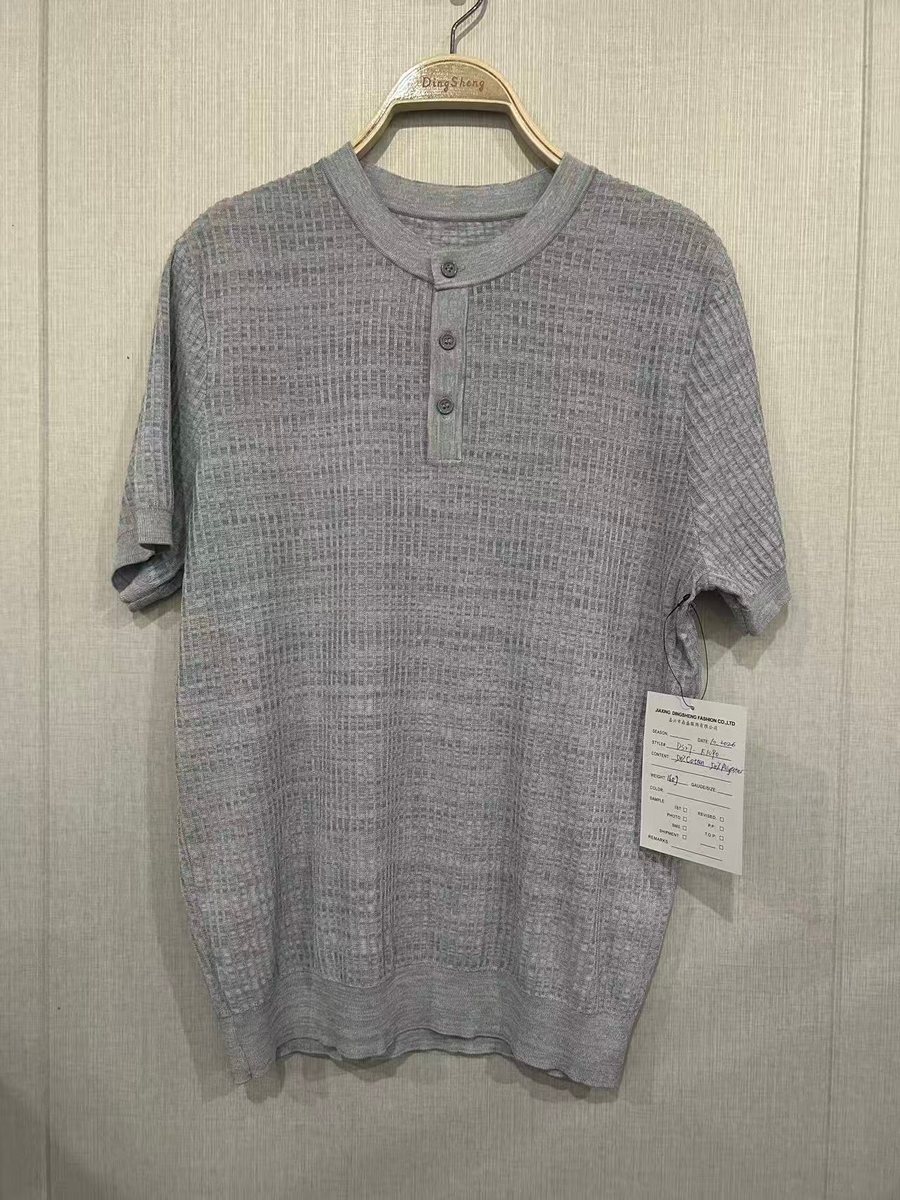 Men's grey textured short-sleeve knit henley, style DS27-K1090, from the Knitwear World sample collection