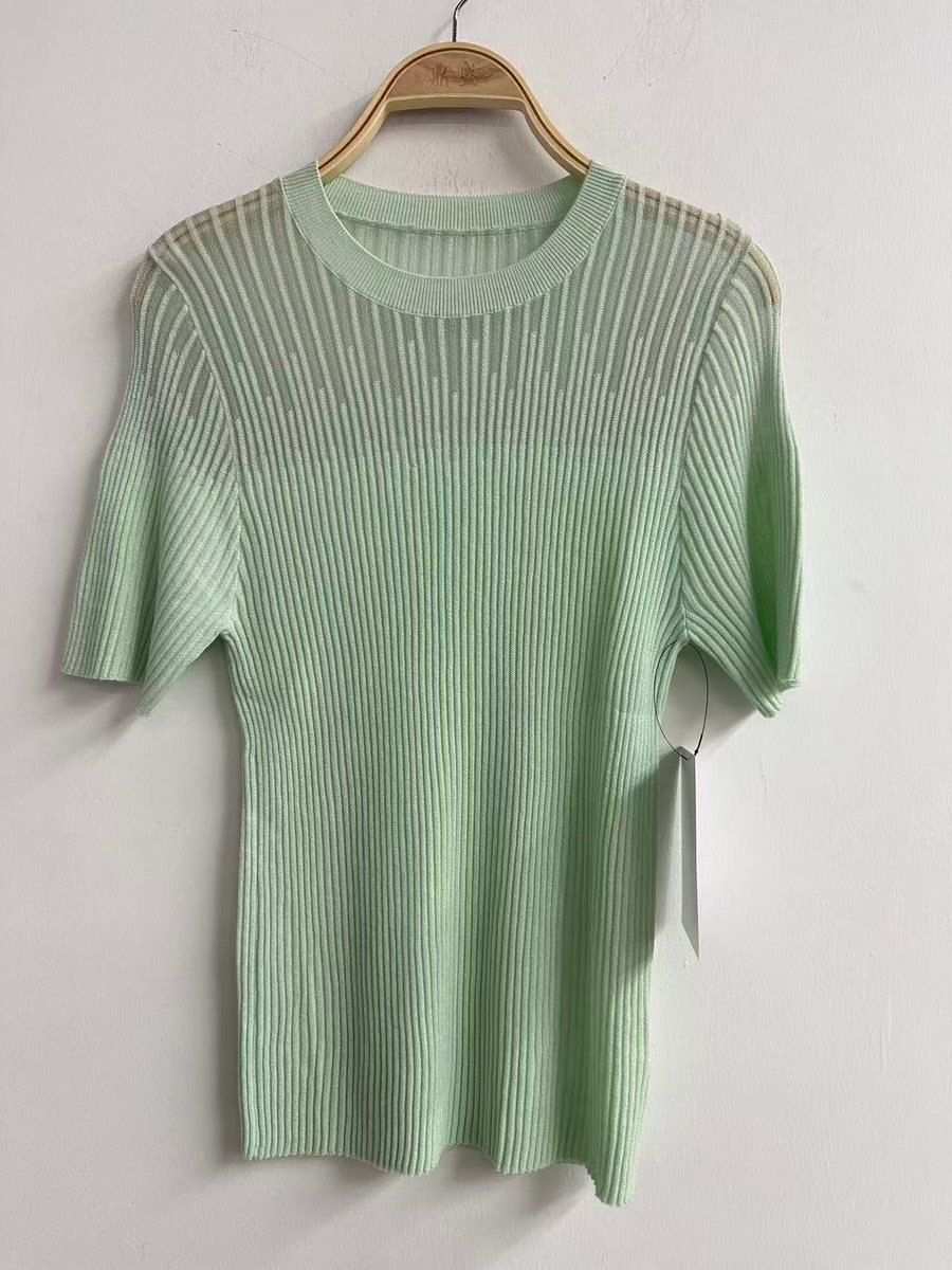Mint rib short-sleeve top, style DS27-YS71218, from the Knitwear World sample collection