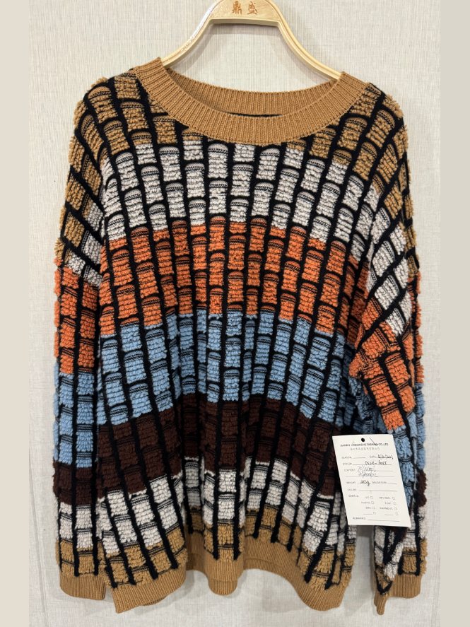 Multicolour block-stripe chunky pullover, style DS24-100XX, from the Knitwear World sample collection