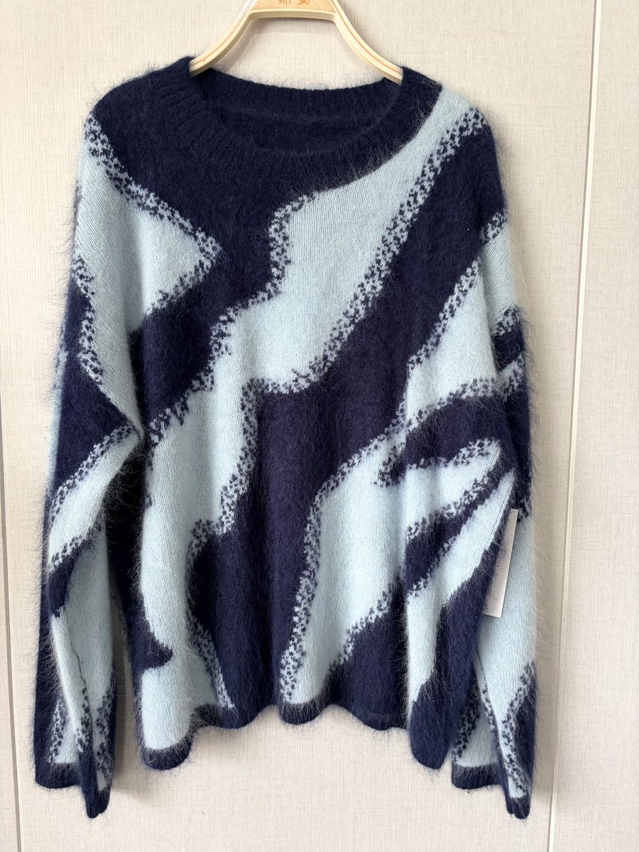 Navy and ice-blue abstract brushed pullover, style DS27-K01012, from the Knitwear World sample collection