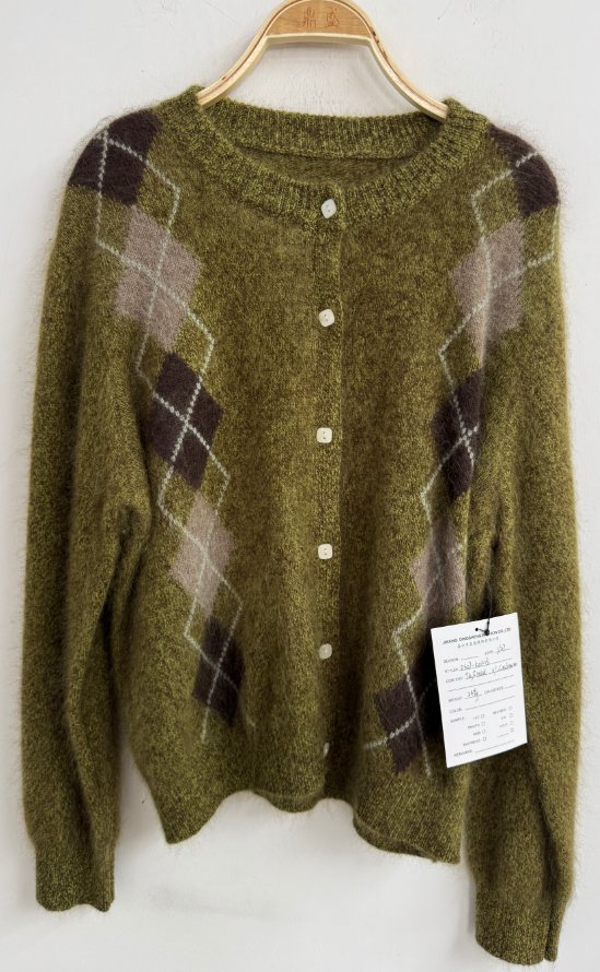 Olive argyle wool-cashmere cardigan, style DS27-K01013, from the Knitwear World sample collection