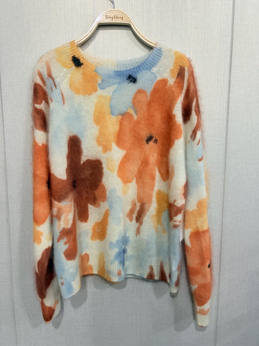Orange watercolour floral print brushed pullover, style DS27-B07014, from the Knitwear World sample collection